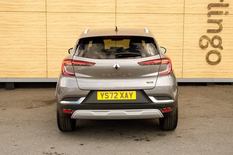 Renault Captur TECHNO E-TECH 6