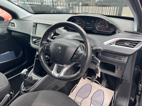 Peugeot 208 1.2 PureTech Black Edition Euro 6 3dr 19