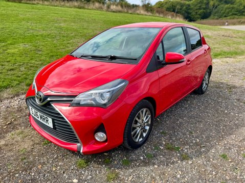 Toyota Yaris VVT-I ICON 8