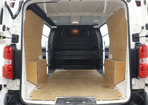 Vauxhall Vivaro 3100 75kWh Dynamic Panel Van 5dr Electric Auto L2 H1 (136 ps) 42