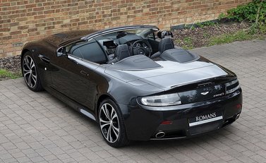 Aston Martin V12 Vantage S Roadster 16