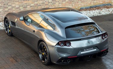 Ferrari GTC4 Lusso 9