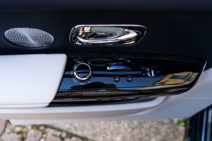 Rolls-Royce Phantom 8 31