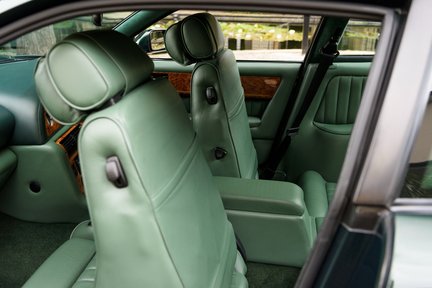 Aston Martin V8 Vantage V600 Le Mans 45