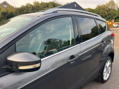 Ford Kuga 2.0 TDCi Titanium AWD Euro 5 5dr 15