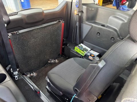 Ford Grand Tourneo Connect 1.5 TDCi Titanium Euro 6 (s/s) 5dr 31