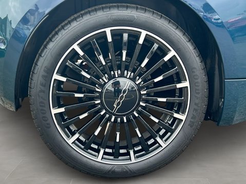 Fiat 500 87kW La Prima 42kWh 3dr Auto 11