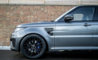 Land Rover Range Rover Sport SVR 21