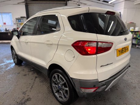 Ford Ecosport 1.0T EcoBoost Titanium 2WD Euro 5 (s/s) 5dr 3