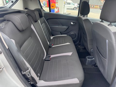 Dacia Sandero Stepway LAUREATE DCI 11