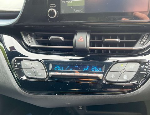 Toyota C-HR 1.8 C-HR Design HEV CVT 5dr 21