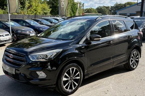 Ford Kuga ST-LINE TDCI - FULL SERVICE HISTORY WITH 9 STAMPS! - NEW MOT 11