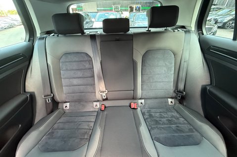 Volkswagen Golf GT EDITION TSI ACT BMT -£35 ROAD TAX -PANORAMIC SUNROOF -10 SERVICES 17