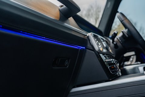 Mercedes-Benz G Class G400D PREMIUM PLUS - G-MANUFAKTUR 22