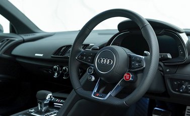 Audi R8 V10 Performance Carbon Black 9