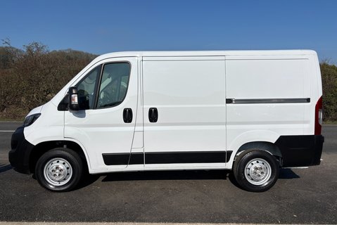 Peugeot Boxer 333 L1 H1 120 ps BlueHdi Professional - Sat Nav & Air Con 6