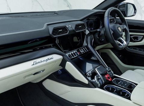 Lamborghini Urus S 20