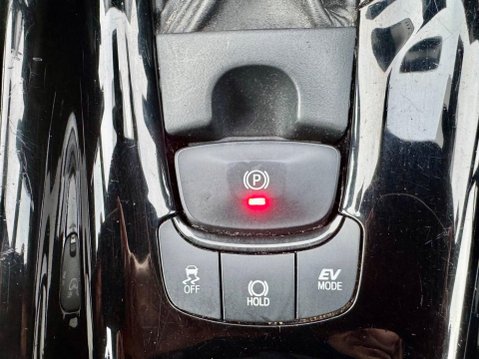 Toyota C-HR 1.8 VVT-h Design CVT Euro 6 (s/s) 5dr 41