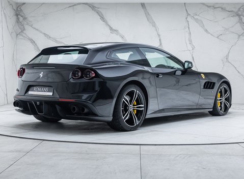 Ferrari GTC4 Lusso V12 3