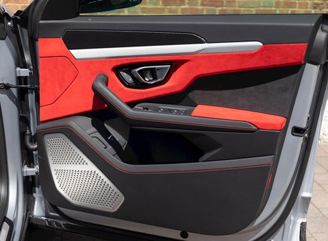 Lamborghini Urus 23