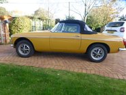 MG B ROADSTER 2