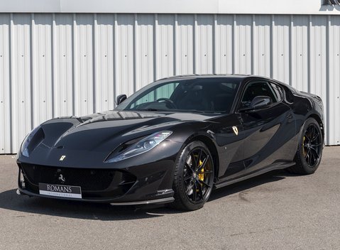 Ferrari 812 Superfast 6