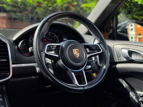 Porsche Cayenne 3.0 Cayenne D Platinum Edition V6 Tiptronic S A 4WD 5dr 9