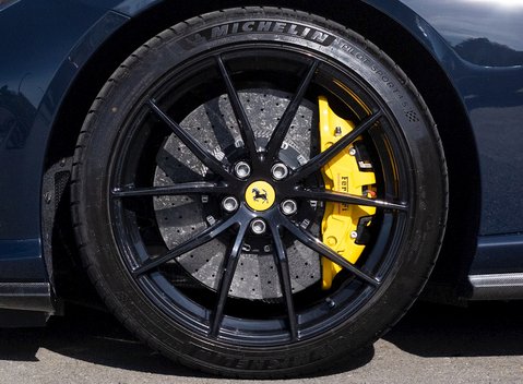 Ferrari 812 Superfast 6