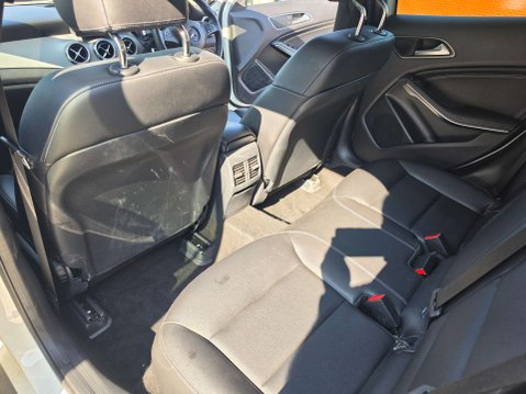 Mercedes-Benz GLA 2.1 GLA 200 Sport Executive D 4Matic Auto 4WD 5dr 54
