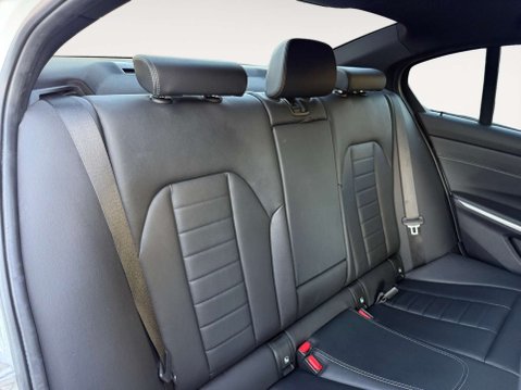 BMW 3 Series 2.0 320i M Sport Auto 4dr 14