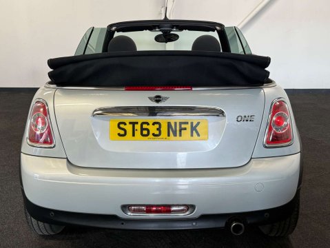 Mini Convertible 1.6 One 2dr 19