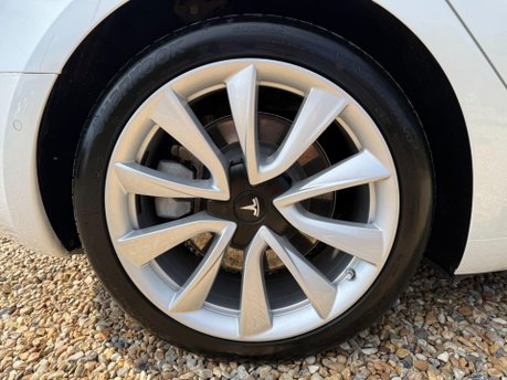 Tesla Model 3 Standard Range Plus Auto RWD 4dr 15