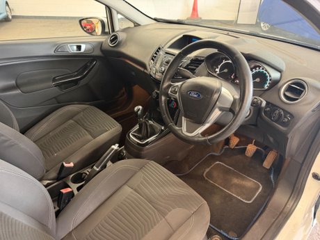Ford Fiesta 1.5 TDCi Zetec Euro 5 3dr 10