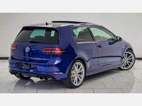 Volkswagen Golf 2.0 Golf R DSG 4WD 3dr 25