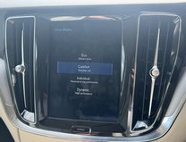 Volvo V60 2.0 D4 Inscription Pro Estate 5dr Diesel Auto Euro 6 (s/s) (190 ps) 24