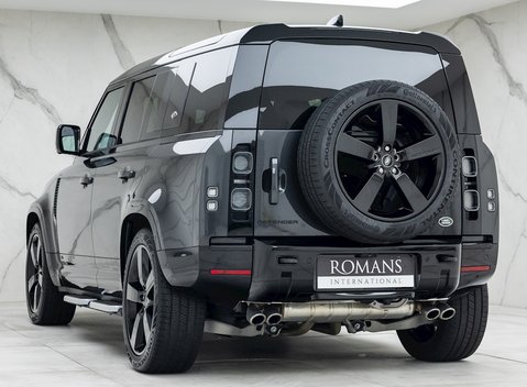 Land Rover Defender 110 V8 3