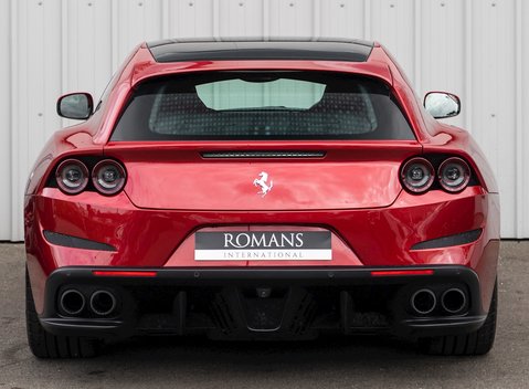 Ferrari GTC4 Lusso T 5