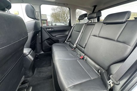 Subaru Forester 2.0 Forester i XT Symmetrical AWD CVT 4WD 5dr 35
