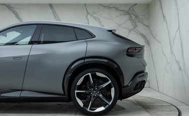 Ferrari Purosangue 48