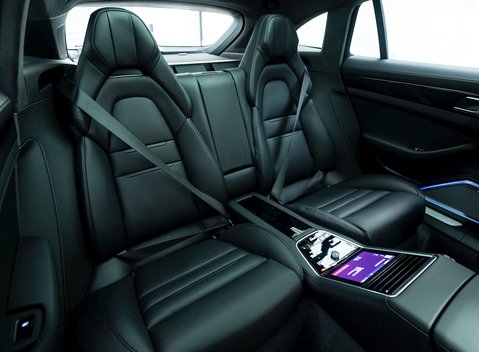 Porsche Panamera Turbo S E-Hybrid Sport Turismo 12