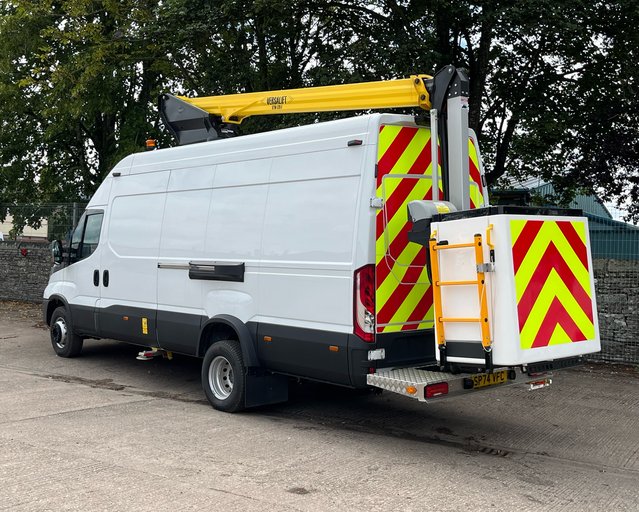 Iveco Daily 3.0D HPI 18V Business 70C 4100 LWB c/w Versalift 2200mm Access Platform