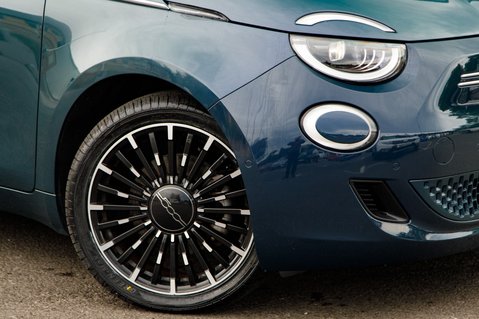 Fiat 500e LA PRIMA 12