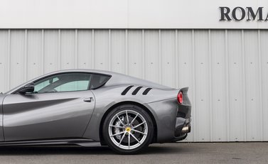 Ferrari F12 TDF 37
