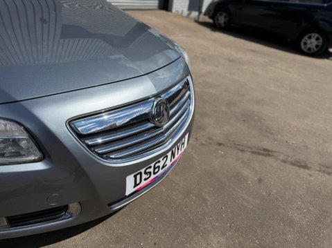 Vauxhall Insignia 2.0 CDTi SRi Nav Auto Euro 5 5dr 35