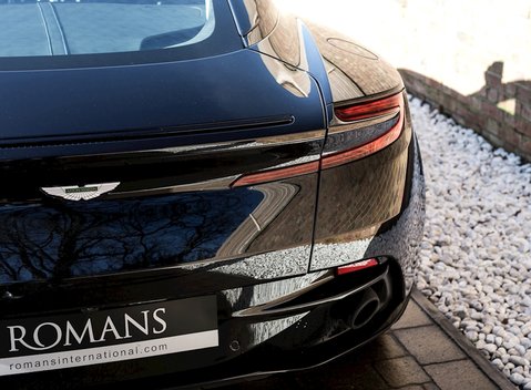 Aston Martin DB11 Launch Edition 23