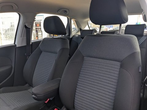 Volkswagen Polo SE DSG 15