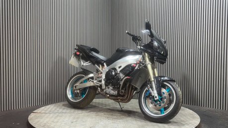 Yamaha R1 YZF 1998 4XV CUSTOM STREETFIGHTER RUNNING PROJECT BIKE 2