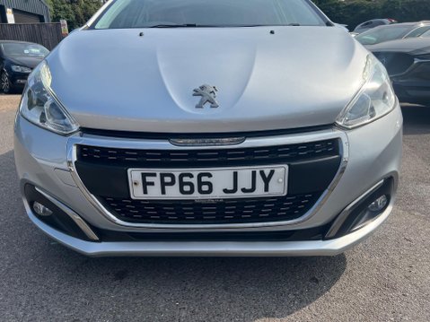 Peugeot 208 1.2 PureTech Allure Premium Euro 6 5dr 9