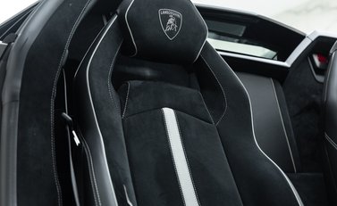 Lamborghini Aventador SV LP 750-4 Roadster 18