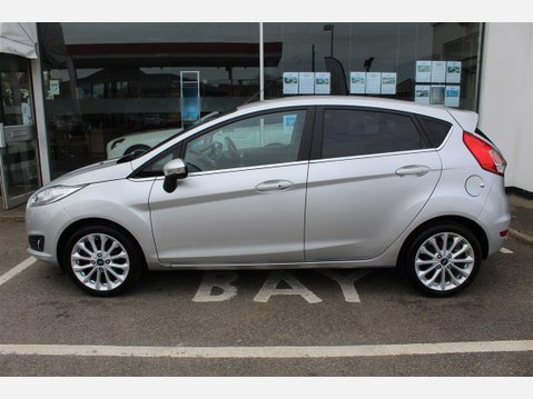 Ford Fiesta TITANIUM X 2